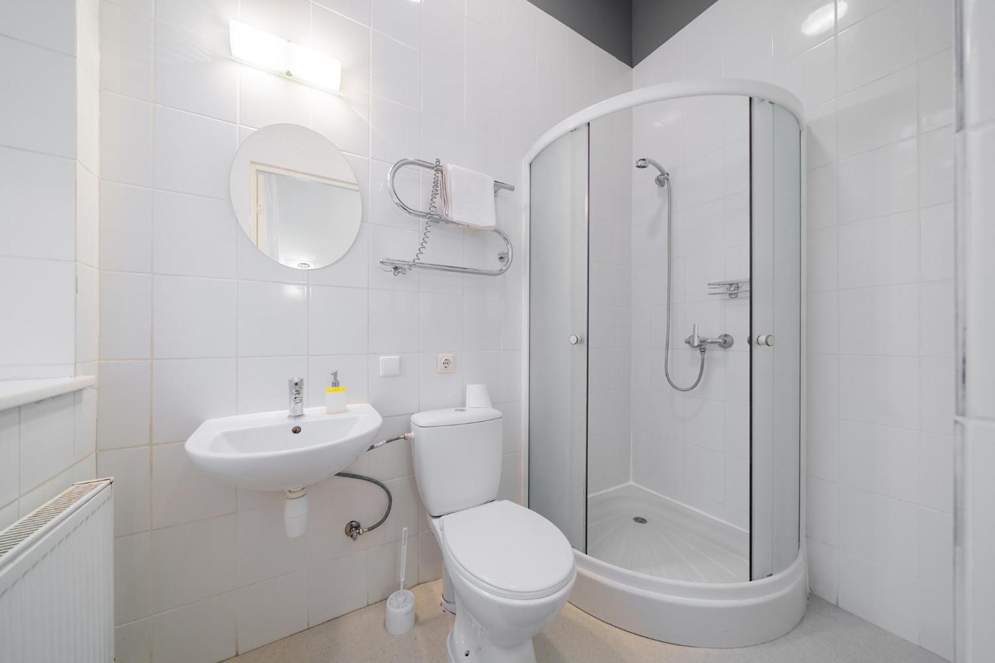 Hales Self Check-In Guest House VNO Szoba fotó